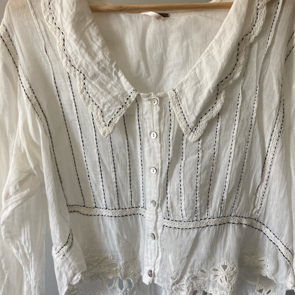 White Lace Trim Blouse - Picture 2 of 8